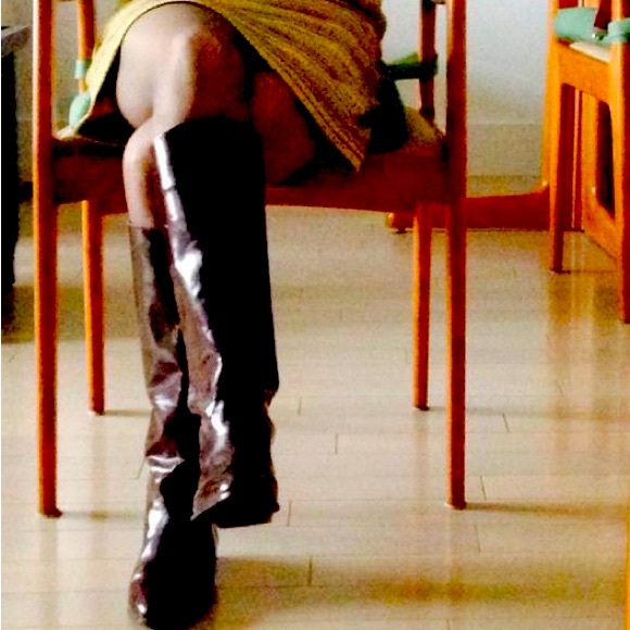 AUTUMN BOOTS! 🍂🍁👢Italian, patent leather, vintage boots 🇮🇹 - Picture 2 of 3